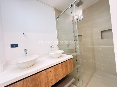 Apartamento de 3 alcobas en venta en Laureles, Medellín, 97 m² · foto 9 de 19