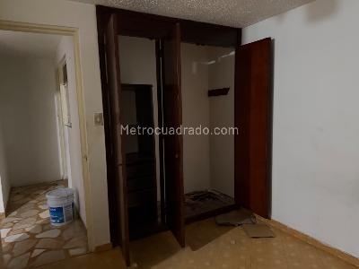 Casa de 5 alcobas en venta en Alamos Norte, Bogotá, 320 m² · foto 12 de 20