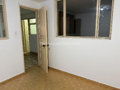 Casa de 5 alcobas en venta en Alamos Norte, Bogotá, 320 m² · foto 17 de 20