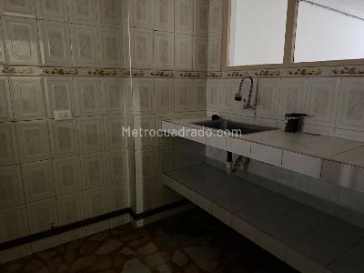 Casa de 5 alcobas en venta en Alamos Norte, Bogotá, 320 m² · foto 18 de 20