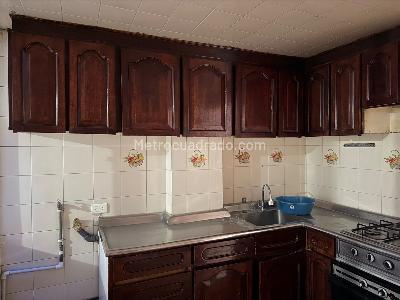Casa de 5 alcobas en venta en Alamos Norte, Bogotá, 320 m² · foto 8 de 20
