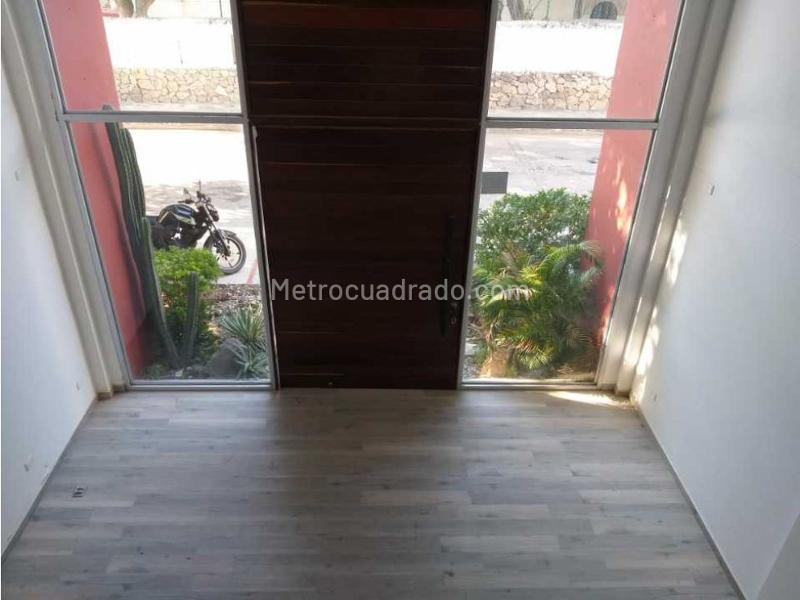 Edificio de Oficinas en Venta, Rodadero, Santa Marta - Más