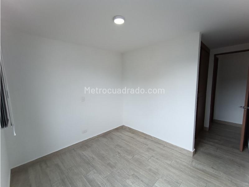 Apartamento de 84 m² con 3 Habitaciones y Balcón en Sabaneta - 6