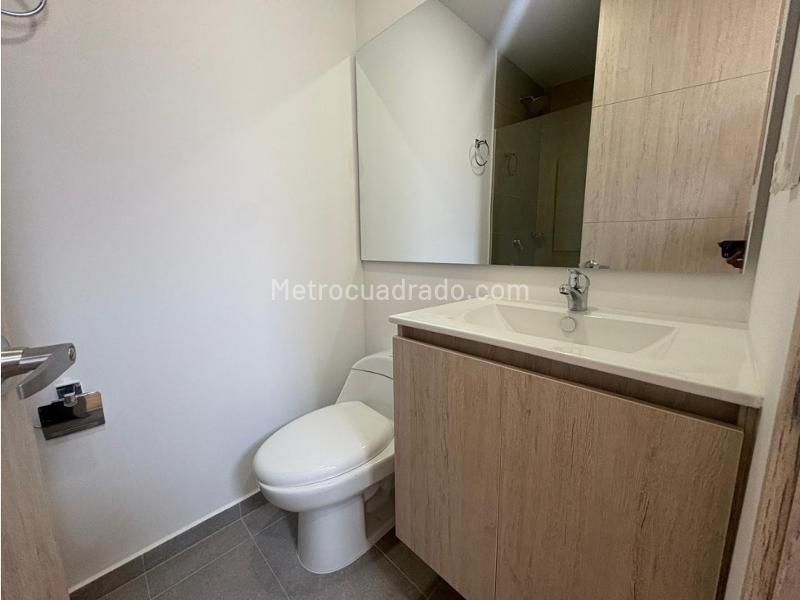 Apartamento nuevo de 3 alcobas con balcón en Envigado (Trianon) - 2