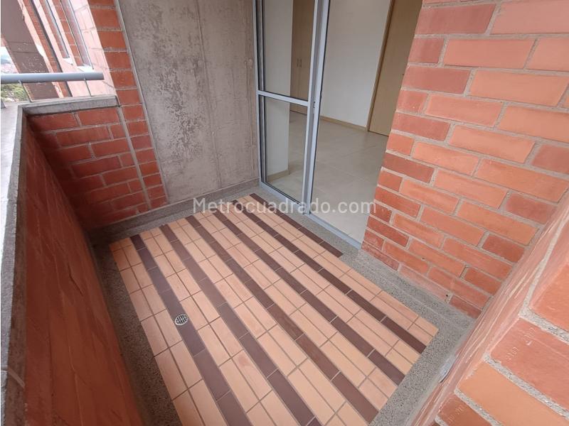 Apartamento moderno de 2 alcobas con balcón en Fátima, Itagüí - 7