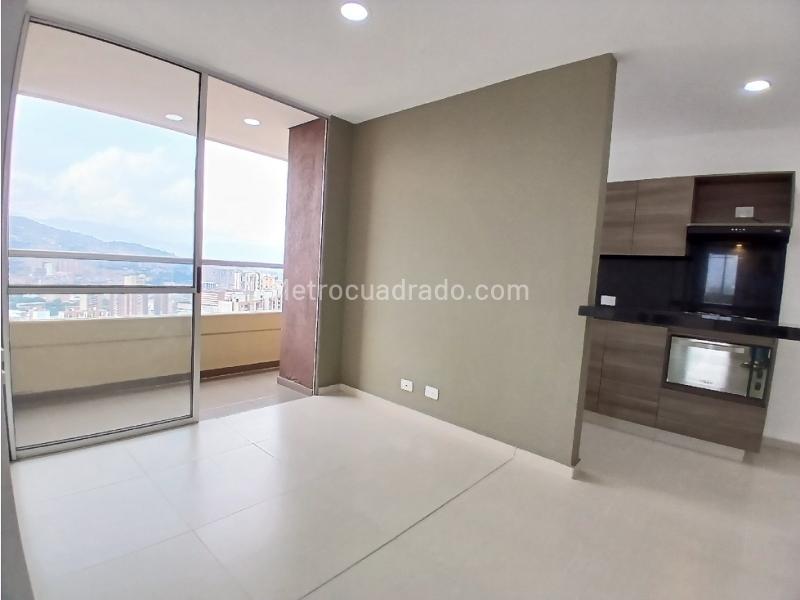 3BR Apartment with Balcony in Alto de la Flores - 5