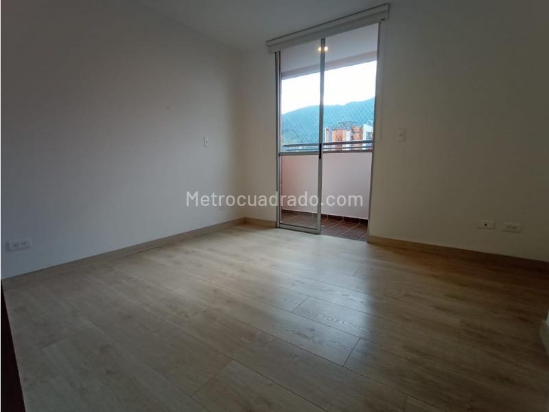 3BR Apartment with Balcony in Suramérica, Itagüí - 2