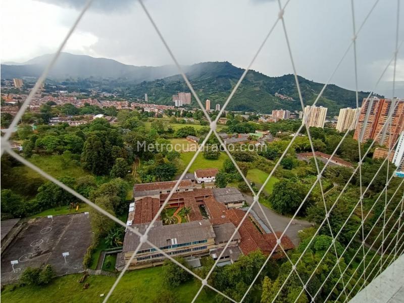 3BR Apartment with Balcony in Suramérica, Itagüí - 3
