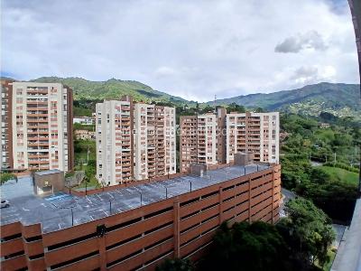 Apartamento de 3 alcobas en arriendo en El Trianon, Envigado, 81 m² · foto 4 de 20