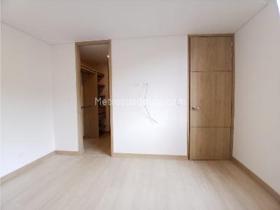 Apartamento de 3 alcobas en arriendo en El Trianon, Envigado, 81 m² · foto 8 de 20