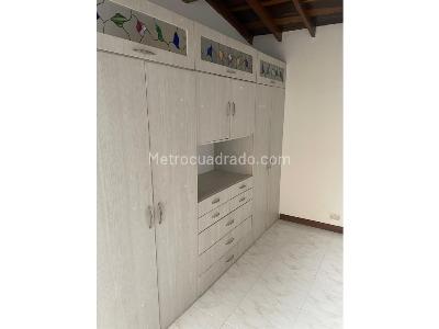 Casa de 4 alcobas en arriendo en Prados De Sabaneta, Sabaneta, 144 m² · foto 18 de 20