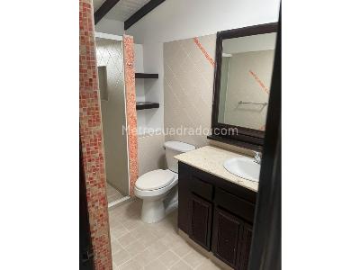 Casa de 4 alcobas en arriendo en Prados De Sabaneta, Sabaneta, 144 m² · foto 2 de 20