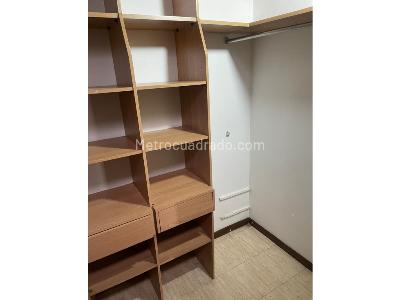Casa de 4 alcobas en arriendo en Prados De Sabaneta, Sabaneta, 144 m² · foto 3 de 20