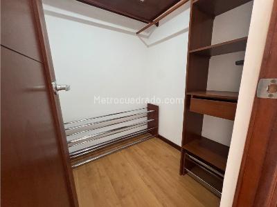 Apartment for rent in Loma De Las Brujas, Envigado
