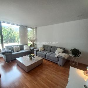 Apartamento de 1 alcoba en venta en La Carolina Country, Bogotá, 110 m² · foto 2 de 15