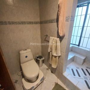 Apartamento de 1 alcoba en venta en La Carolina Country, Bogotá, 110 m² · foto 7 de 15