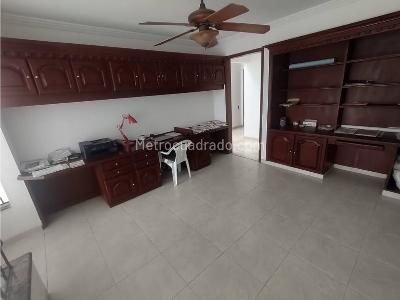 Casa de 5 alcobas en venta en El Ingenio, Cali, 650 m² · foto 9 de 10