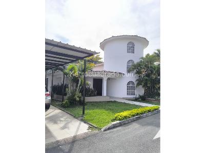 Casa de 5 alcobas en venta en Ciudadela Pasoancho, Cali, 400 m² · foto 2 de 10