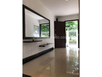 Casa de 5 alcobas en venta en Pampa Linda, Cali, 282 m² · foto 12 de 20