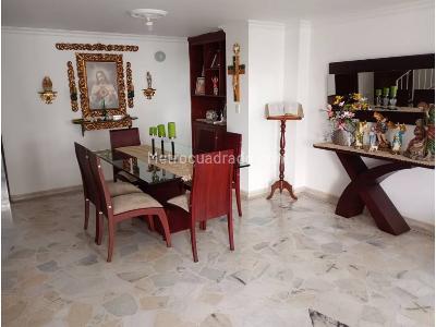 Apartamento de 3 alcobas en venta en Versalles, Cali, 143 m² · foto 2 de 6