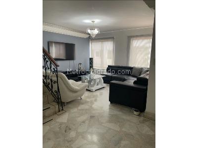 Casa de 5 alcobas en venta en Quintas De Don Simon, Cali, 256 m² · foto 5 de 20