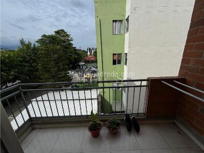Apartamento de 3 alcobas en venta en Primero De Mayo, Cali, 83 m² · foto 4 de 19