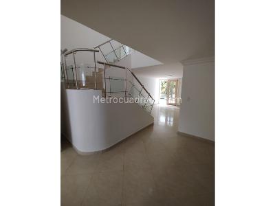 Casa de 5 alcobas en venta en El Limonar, Cali, 161 m² · foto 8 de 20