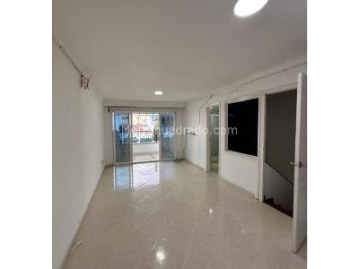 Casa de 5 alcobas en venta en Santa Anita, Cali, 245 m² · foto 3 de 10