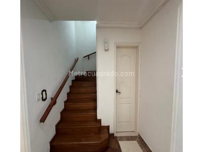 Casa de 5 alcobas en venta en Santa Anita, Cali, 245 m² · foto 5 de 10