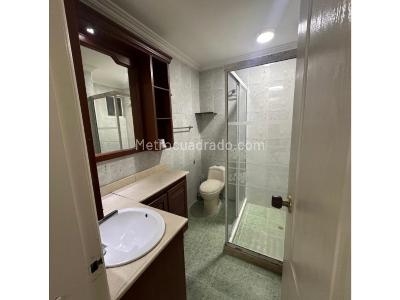 Casa de 5 alcobas en venta en Santa Anita, Cali, 245 m² · foto 9 de 10