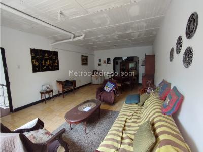 Casa de 3 alcobas en venta en Bellavista, Cali, 240 m² · foto 3 de 14