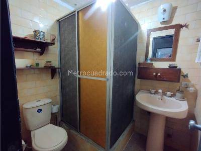 Casa de 3 alcobas en venta en Bellavista, Cali, 240 m² · foto 9 de 14