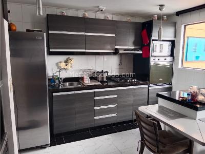 Apartamento de 3 alcobas en venta en Los Cambulos, Cali, 125 m² · foto 4 de 16