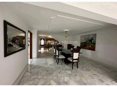 Casa de 5 alcobas en venta en Ciudad Jardin, Cali, 450 m² · foto 2 de 9