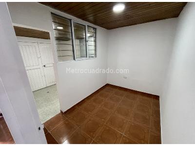 Casa de 5 alcobas en venta en Colseguros, Cali, 400 m² · foto 10 de 20