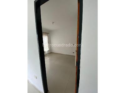 Casa de 4 alcobas en venta en Ciudad 2000, Cali, 250 m² · foto 8 de 12