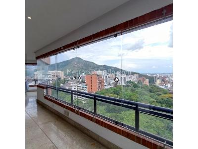 Apartamento de 3 alcobas en venta en Cristales, Cali, 435 m² · foto 1 de 20