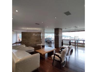 Apartamento de 3 alcobas en venta en Cristales, Cali, 435 m² · foto 2 de 20