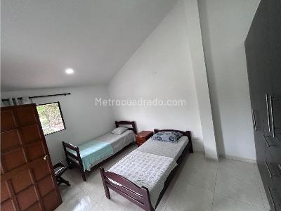 Casa de 5 alcobas en venta en Camino Real, Cali, 244 m² · foto 17 de 20