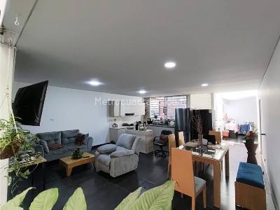 Casa de 5 alcobas en venta en Champagnat, Cali, 360 m² · foto 5 de 18