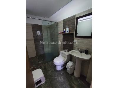 Casa de 5 alcobas en venta en Champagnat, Cali, 360 m² · foto 11 de 18