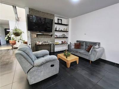 Casa de 5 alcobas en venta en Champagnat, Cali, 360 m² · foto 16 de 18
