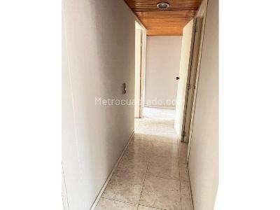 Apartamento de 3 alcobas en venta en Colseguros, Cali, 67 m² · foto 2 de 9