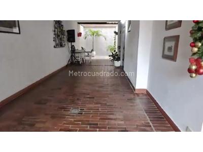Casa de 3 alcobas en venta en Valle Del Lili, Cali, 300 m² · foto 3 de 7