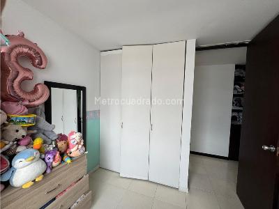 Apartamento de 4 alcobas en venta en Valle Del Lili, Cali, 80 m² · foto 19 de 20