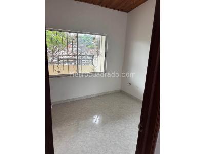 Casa de 5 alcobas en venta en Ciudad 2000, Cali, 222 m² · foto 4 de 9