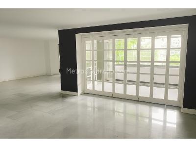 Apartamento de 3 alcobas en venta en Santa Teresita, Cali, 300 m² · foto 1 de 20