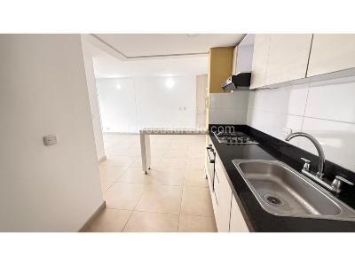 Apartamento de 3 alcobas en venta en Los Cambulos, Cali, 72 m² · foto 5 de 13