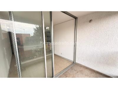 Apartamento de 3 alcobas en venta en Los Cambulos, Cali, 72 m² · foto 6 de 13