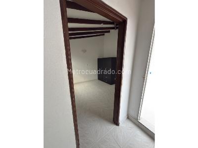 Apartamento en venta en Colseguros, Cali · foto 5 de 13